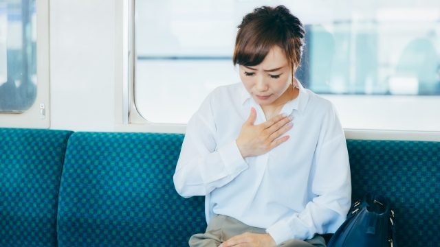 「パニック障がい」で電車に乗ることが困難である方。